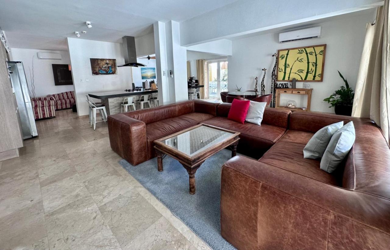 Palm Beach 6 Bedroom Villa With Private Pool Behind Marriott Luaran gambar